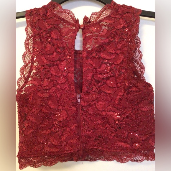 My Michelle burgundy lace lined crop top size 1 - Picture 6 of 7